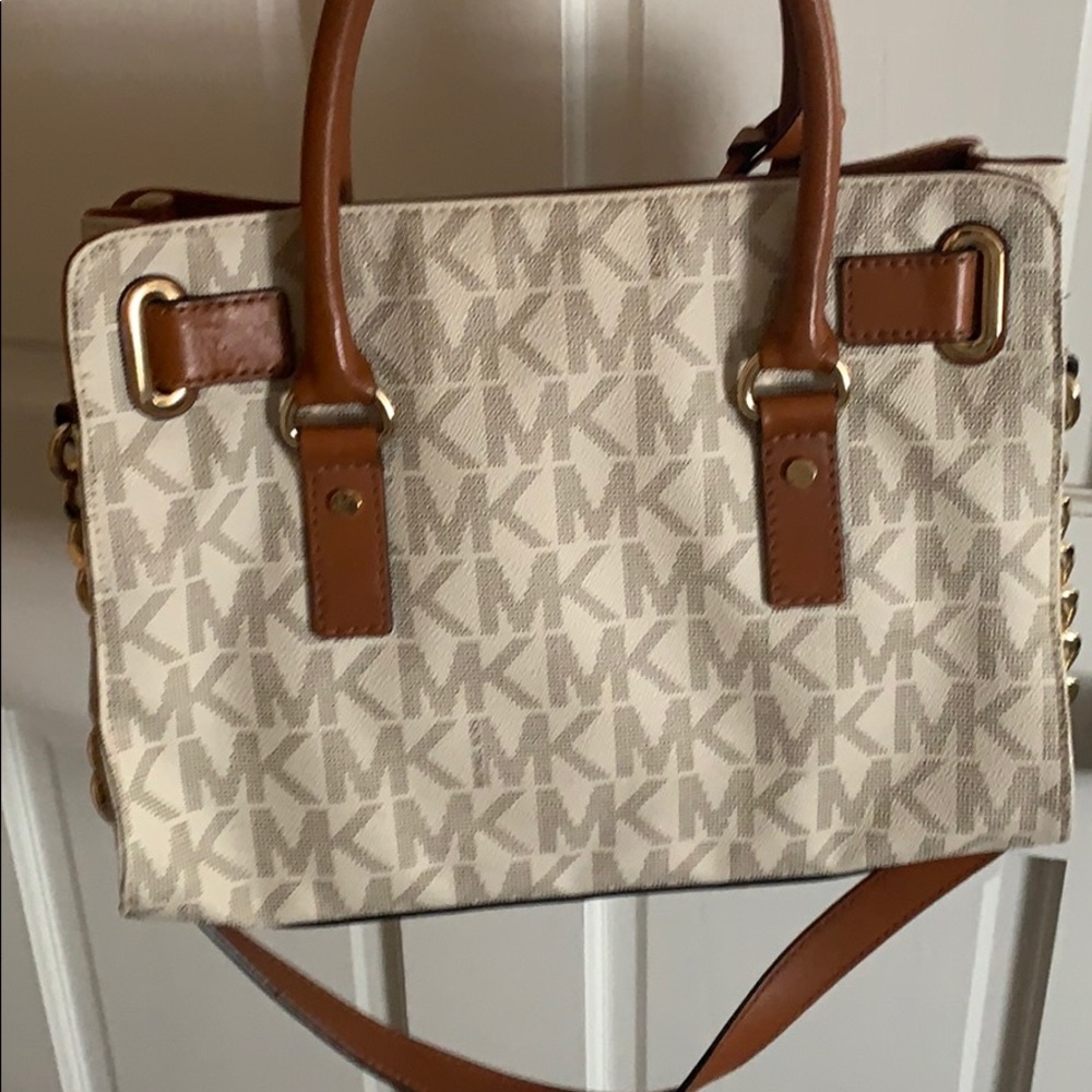 Purse - Picture 2 of 3